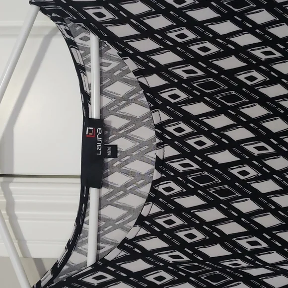 Laura Top - Picture 3 of 3